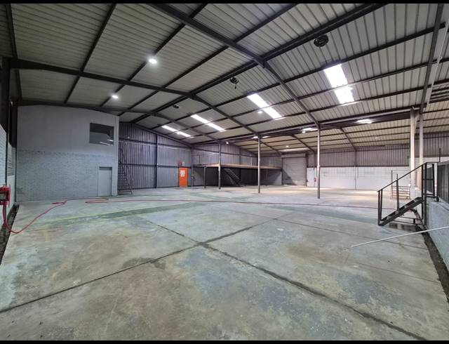 600M² WAREHOUSE TO LET IN WADEVILLE